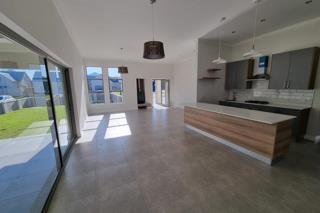 3 Bedroom Property for Sale in Blue Mountain Village Western Cape